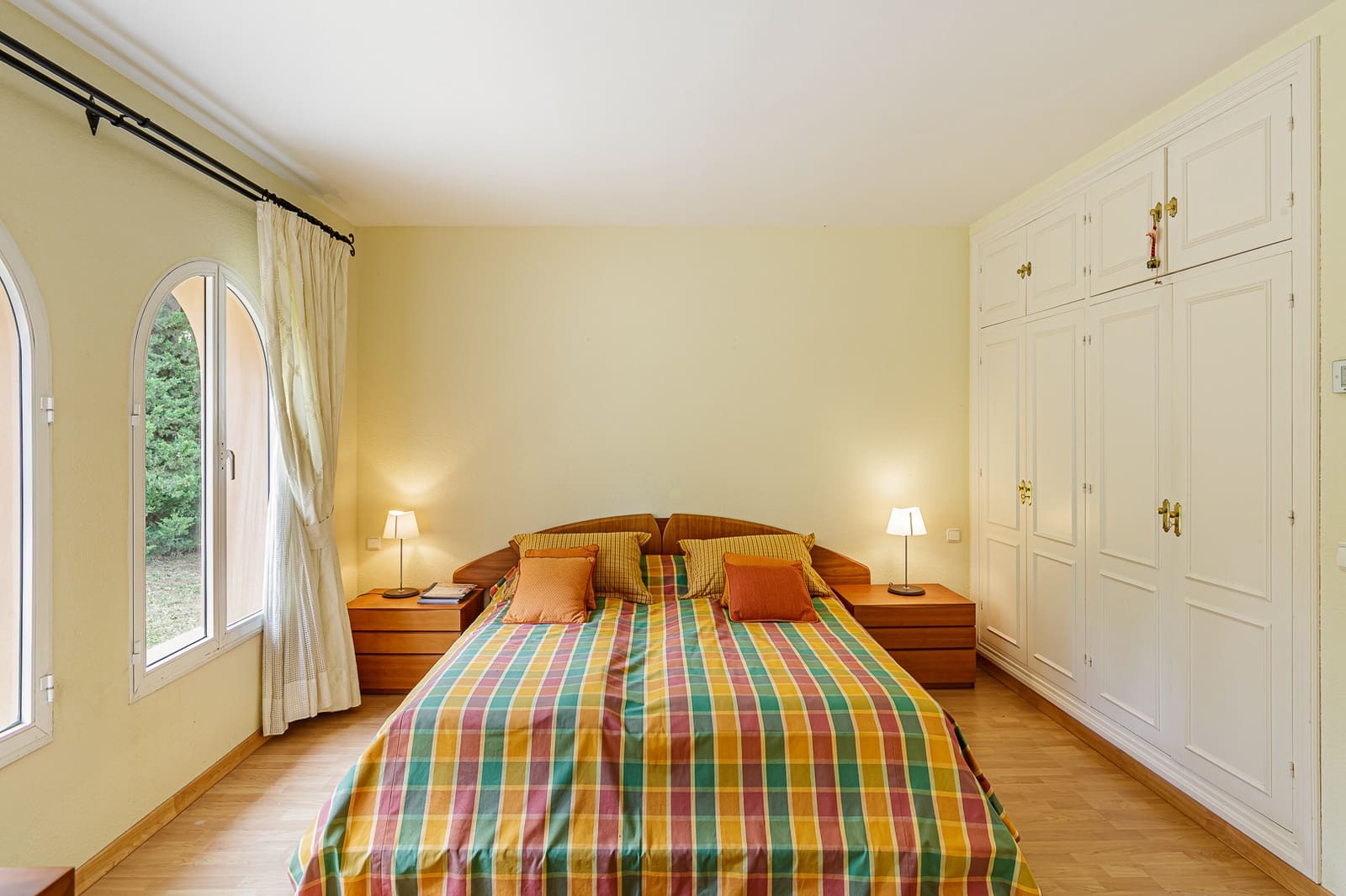 5 bedroom Villa for sale in Marbella with pool garage - € 3,750,000 (Ref: 9062579)