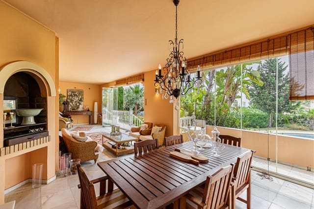 Chalet de 5 habitaciones en Marbella en venta con piscina garaje - 3.750.000 € (Ref: 9062579)