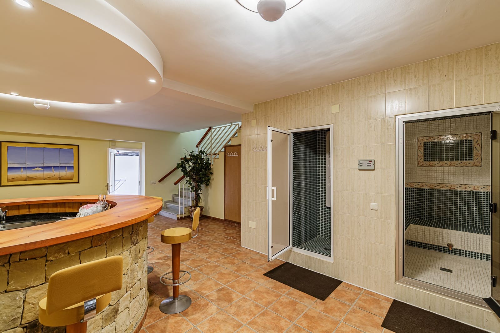 5 bedroom Villa for sale in Marbella with pool garage - € 3,750,000 (Ref: 9062579)