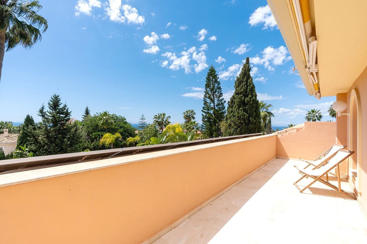 5 soverom Villa til salgs i Marbella med svømmebasseng garasje - € 3 750 000 (Ref: 9062579)