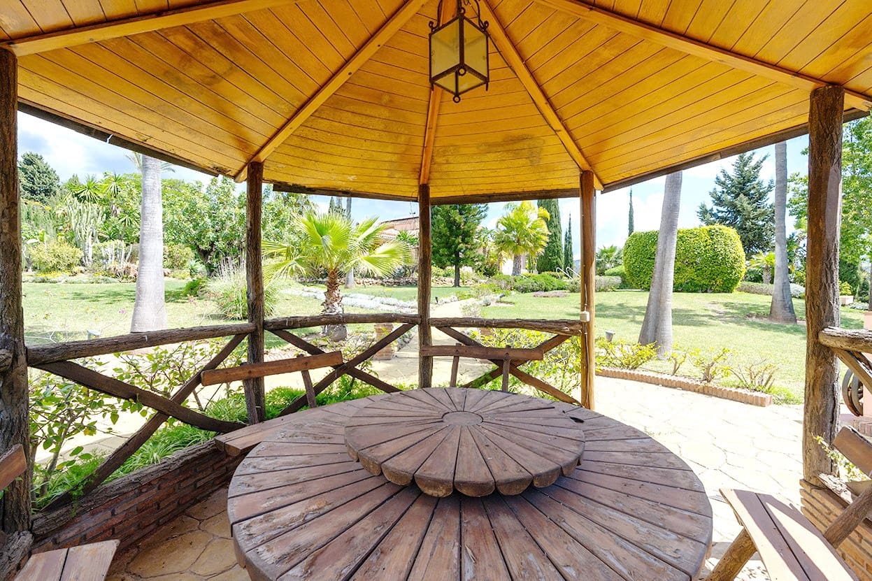 5 soverom Villa til salgs i Marbella med svømmebasseng garasje - € 3 750 000 (Ref: 9062579)
