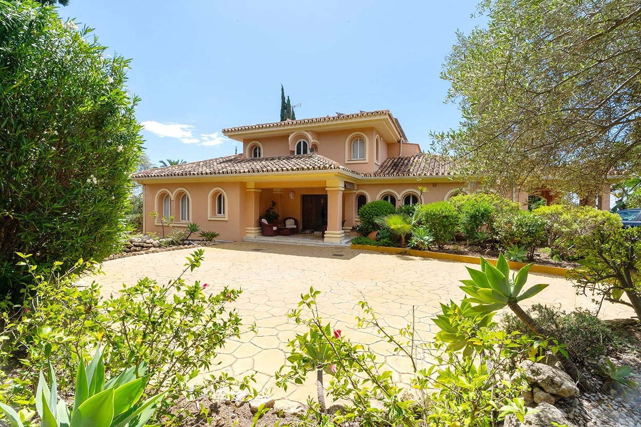 5 soverom Villa til salgs i Marbella med svømmebasseng garasje - € 3 750 000 (Ref: 9062579)