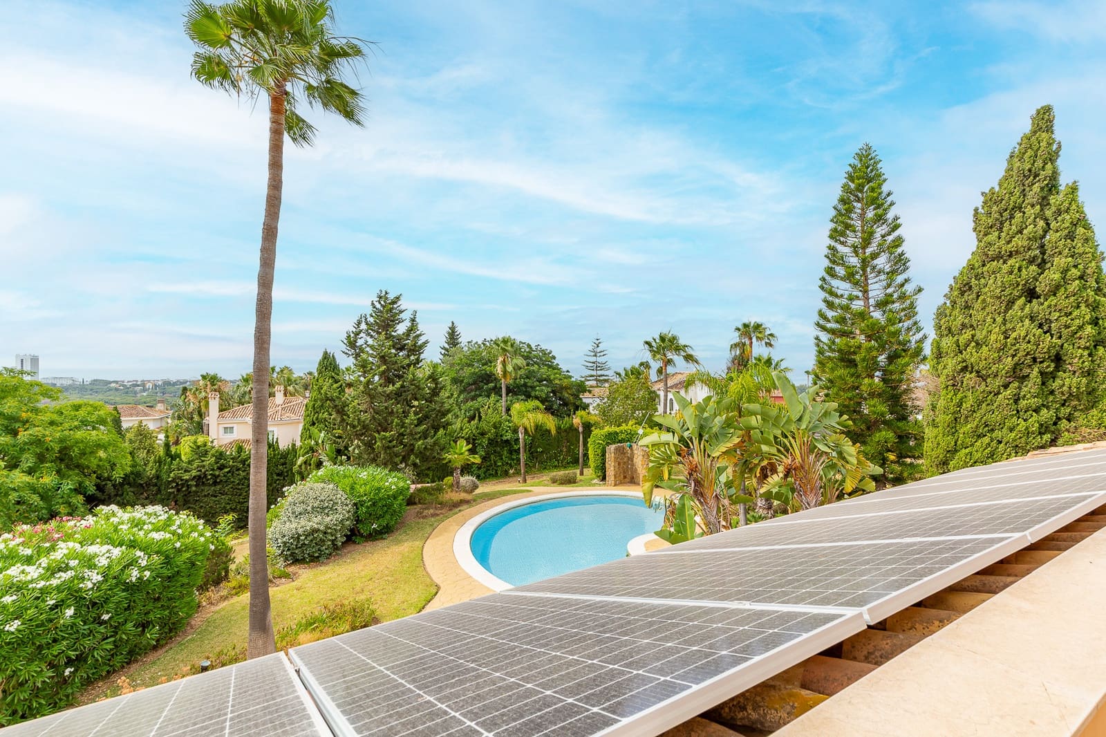 5 soverom Villa til salgs i Marbella med svømmebasseng garasje - € 3 750 000 (Ref: 9062579)