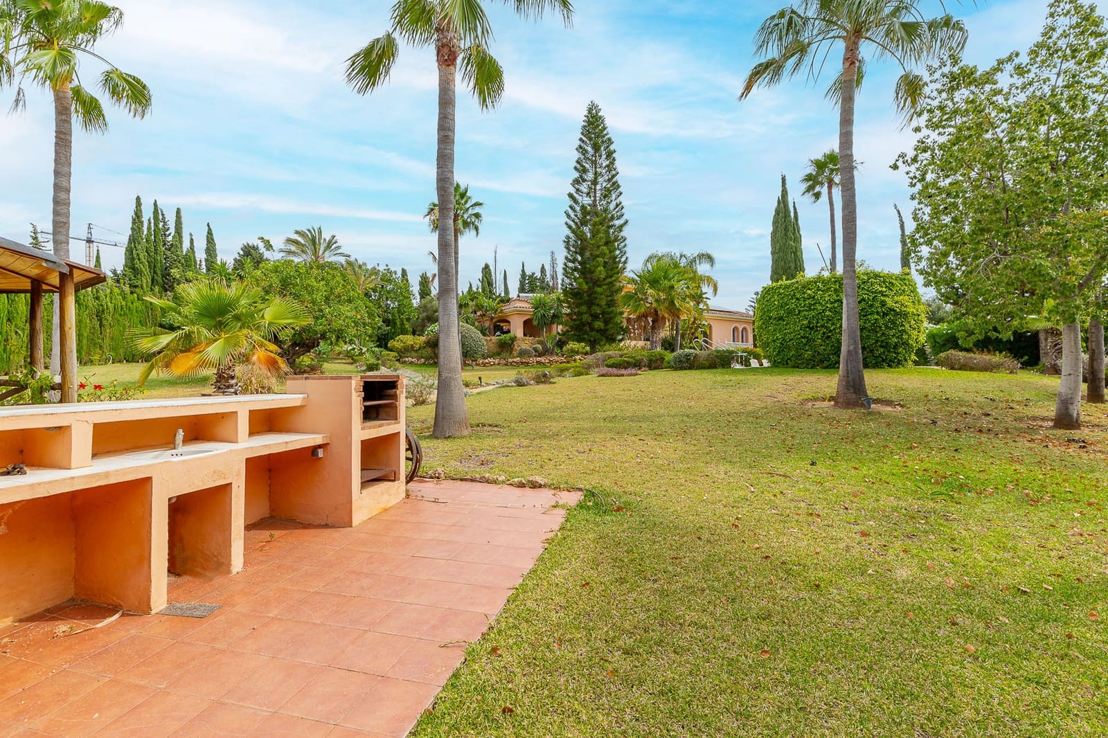 5 soverom Villa til salgs i Marbella med svømmebasseng garasje - € 3 750 000 (Ref: 9062579)