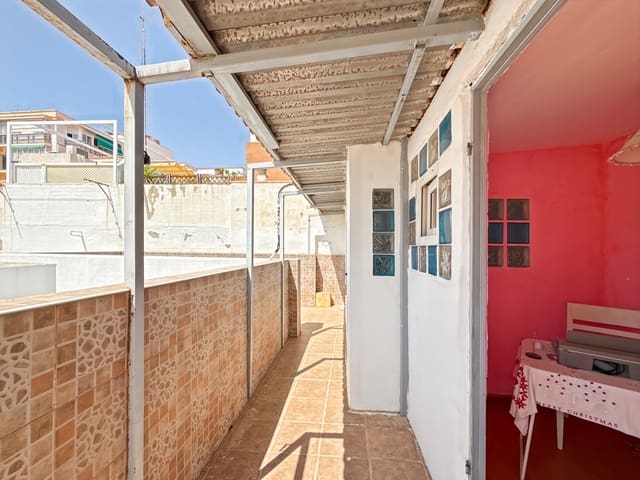 8 soverom Hus til salgs i Málaga by - € 510 000 (Ref: 9076295)