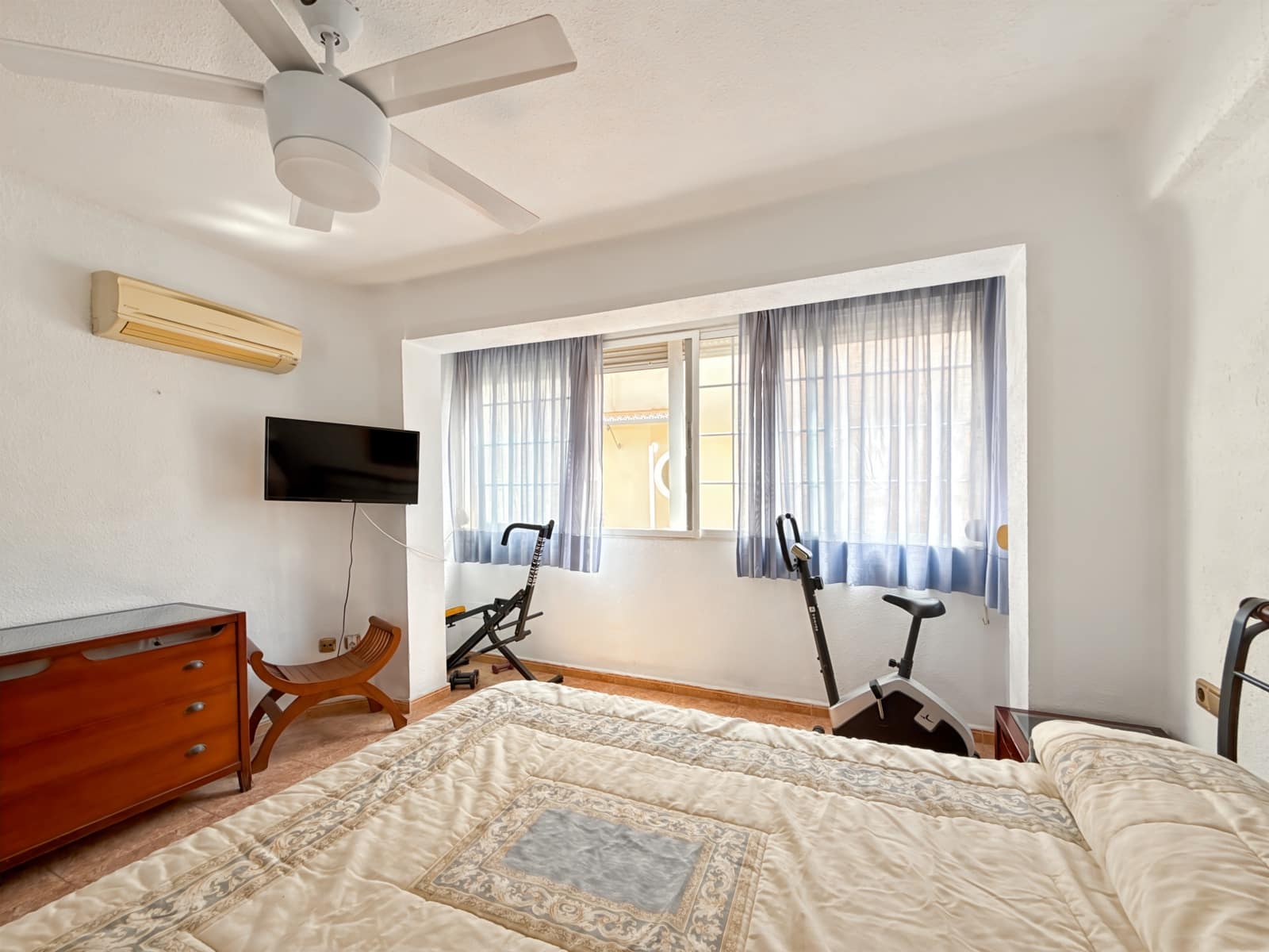 8 bedroom Townhouse for sale in Malaga city - € 510,000 (Ref: 9076295)