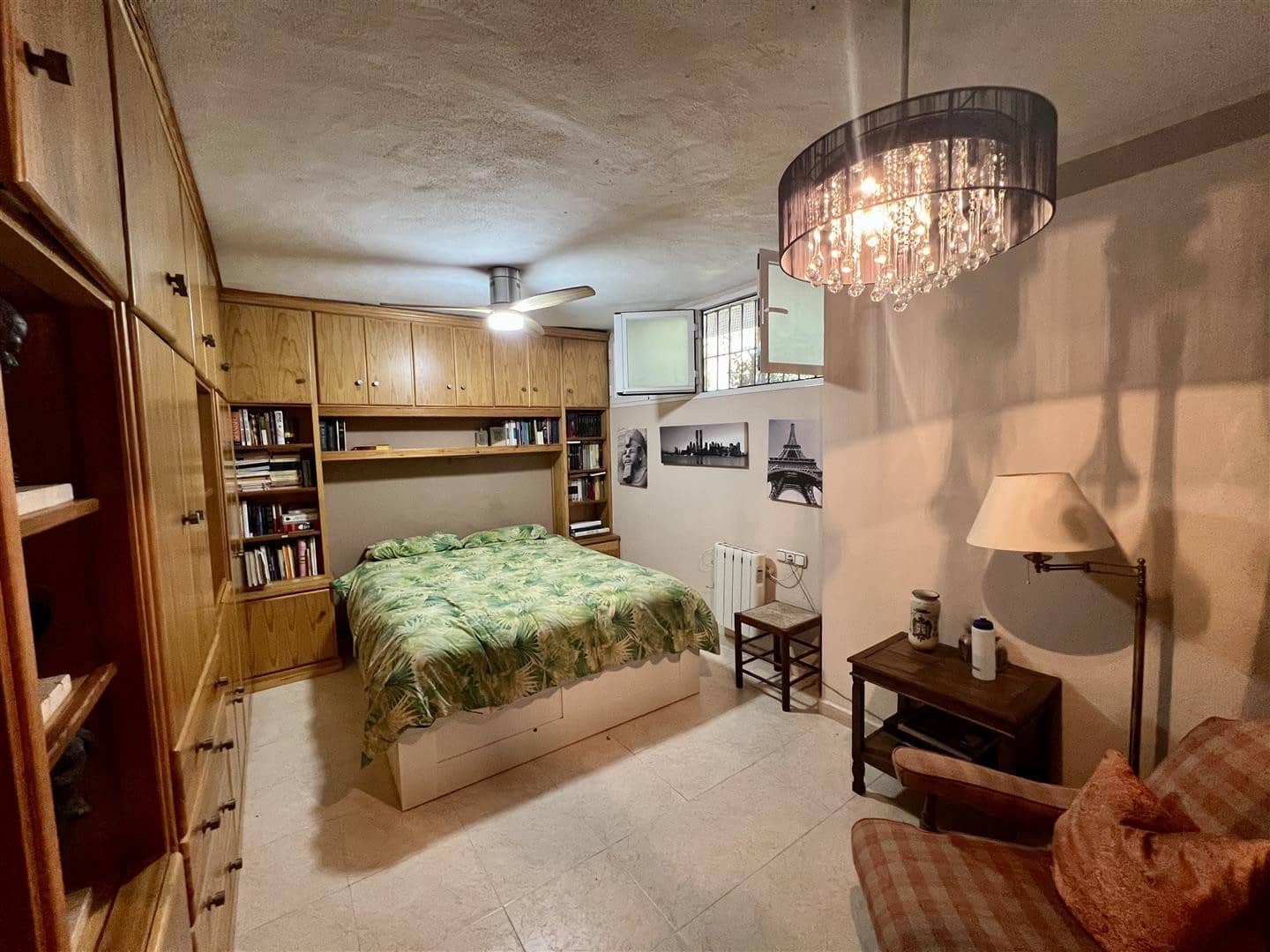 5 soveværelse Semi-Rækkehus til salg i Nueva Andalucia med swimmingpool garage - € 1.050.000 (Ref: 9100885)