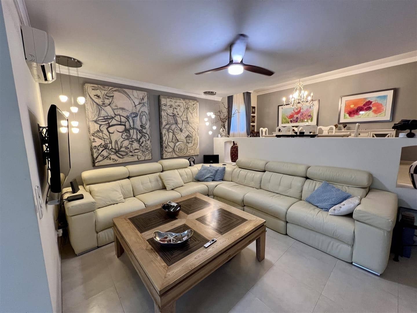 5 soveværelse Semi-Rækkehus til salg i Nueva Andalucia med swimmingpool garage - € 1.050.000 (Ref: 9100885)