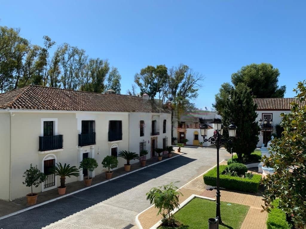 3 soveværelse Byhus til salg i Guadalmina med swimmingpool garage - € 560.000 (Ref: 9108878)