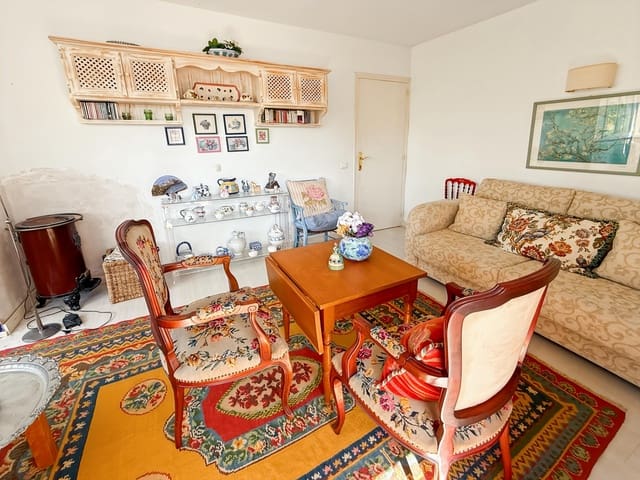 3 quarto Apartamento para venda em Estepona com piscina garagem - 270 000 € (Ref: 9114301)