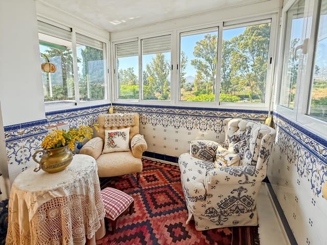 3 Zimmer Wohnung zu verkaufen in Estepona mit Pool Garage - 270.000 € (Ref: 9114301)