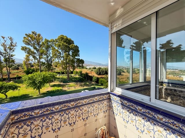 3 Zimmer Wohnung zu verkaufen in Estepona mit Pool Garage - 270.000 € (Ref: 9114301)