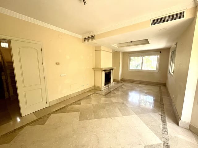 4 soveværelse Villa til salg i Marbella med swimmingpool garage - € 1.725.000 (Ref: 9118883)