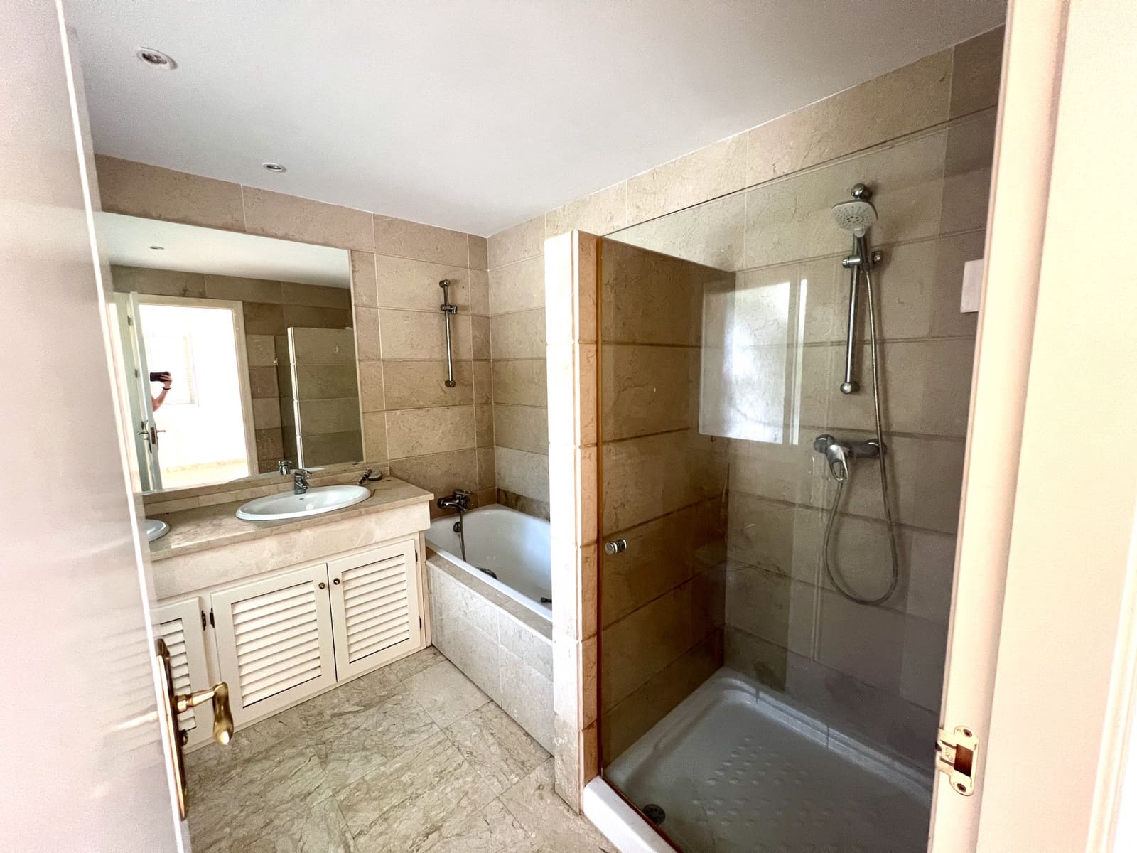 Chalet de 4 habitaciones en Marbella en venta con piscina garaje - 1.725.000 € (Ref: 9118883)