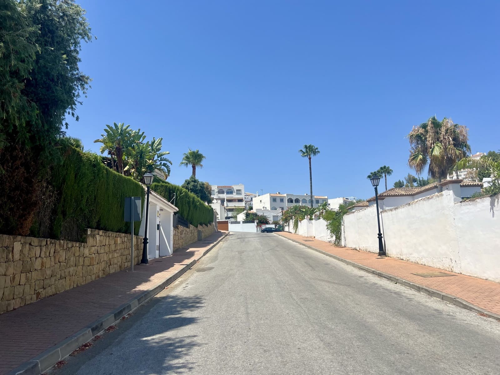 Chalet de 4 habitaciones en Marbella en venta con piscina garaje - 1.725.000 € (Ref: 9118883)