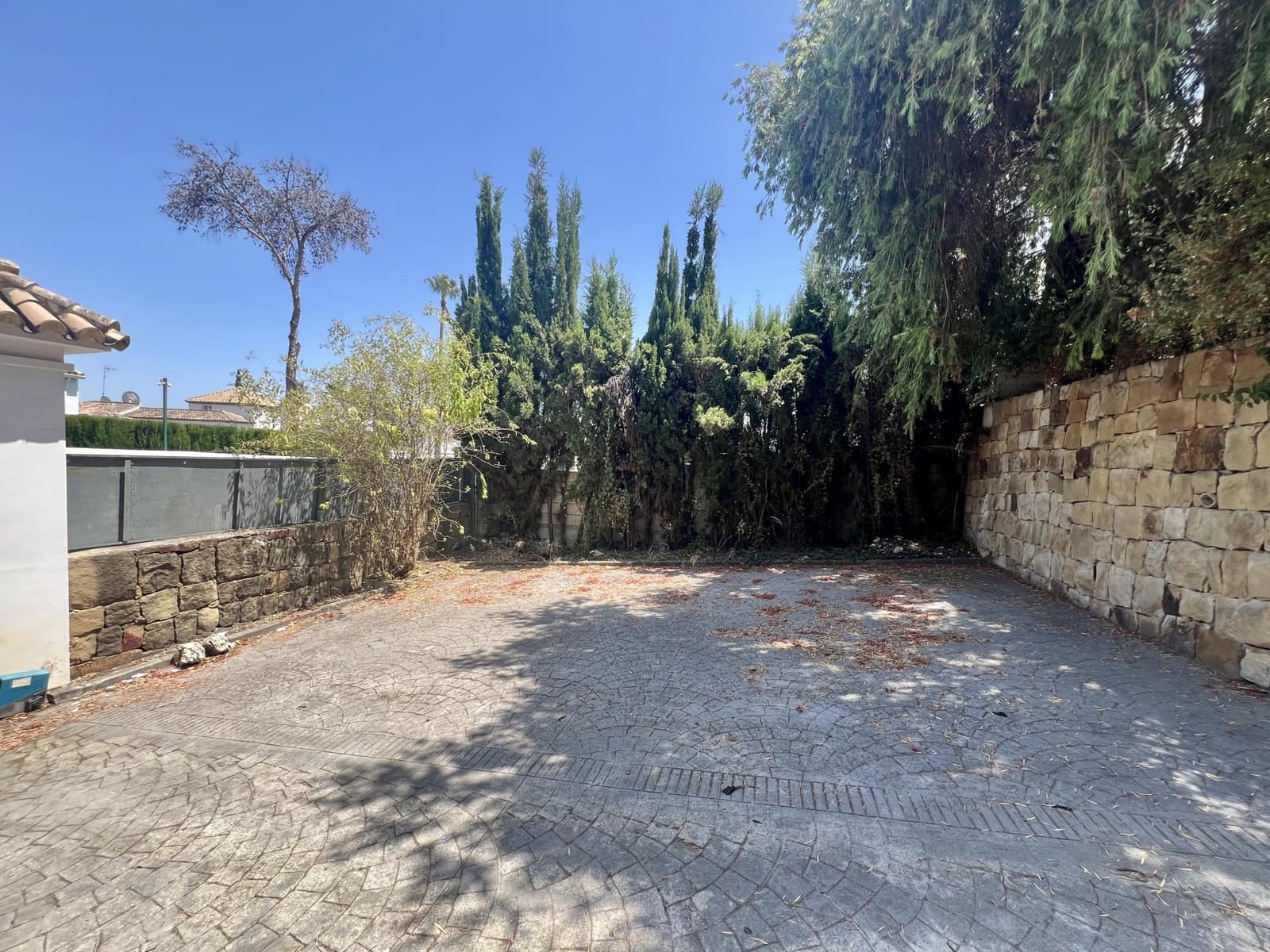 Chalet de 4 habitaciones en Marbella en venta con piscina garaje - 1.725.000 € (Ref: 9118883)