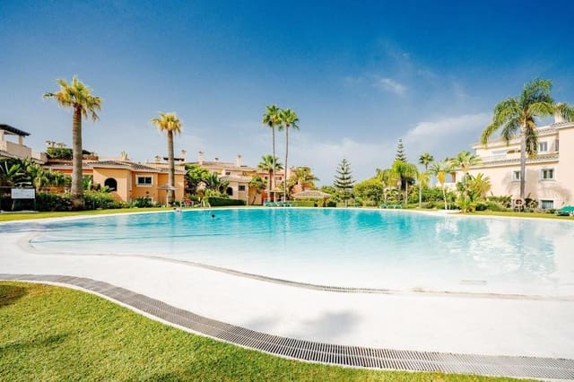 2 chambre Appartement à vendre à Guadalmansa, Estepona avec piscine garage - 550 000 € (Ref: 9134627)