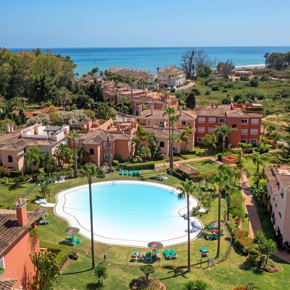 2 soverom Leilighet til salgs i Guadalmansa med svømmebasseng garasje - € 550 000 (Ref: 9134627)