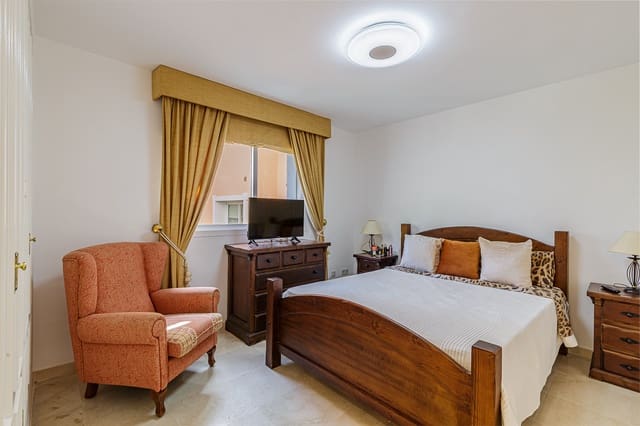 2 chambre Appartement à vendre à Guadalmansa, Estepona avec piscine garage - 550 000 € (Ref: 9134627)