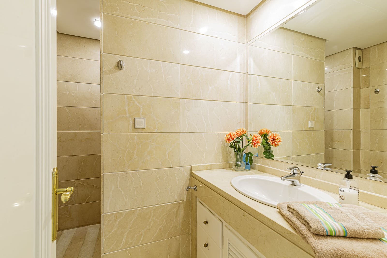 2 soverom Leilighet til salgs i Guadalmansa med svømmebasseng garasje - € 550 000 (Ref: 9134627)