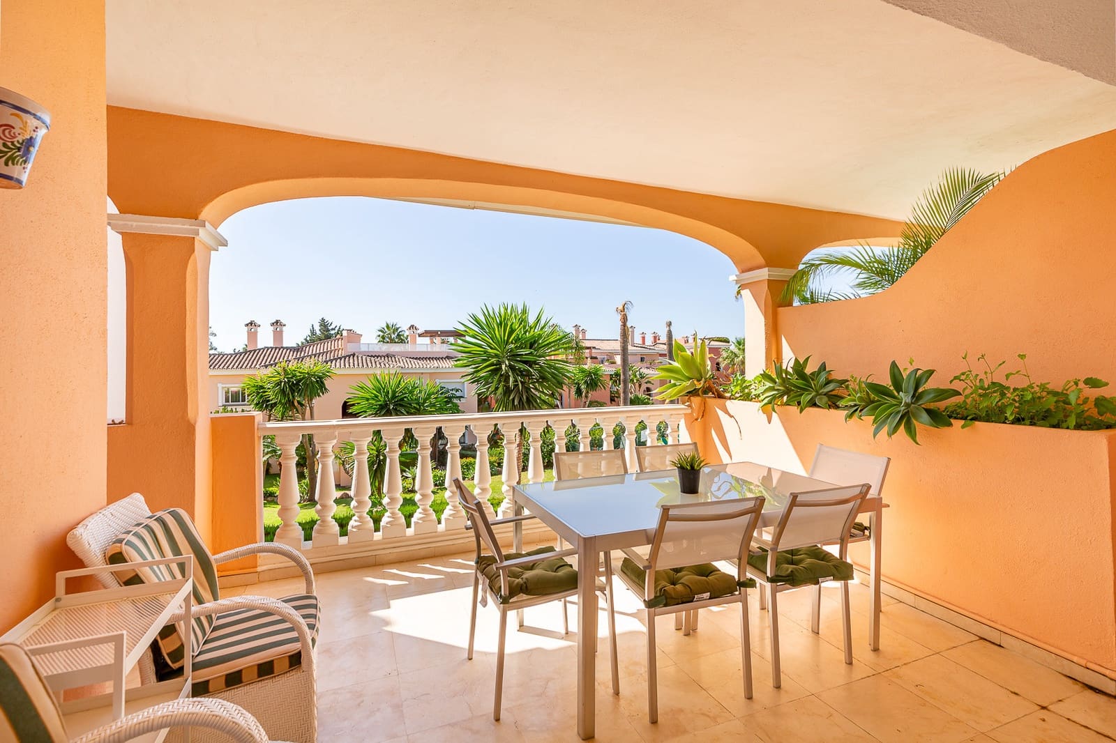 2 soverom Leilighet til salgs i Guadalmansa med svømmebasseng garasje - € 550 000 (Ref: 9134627)