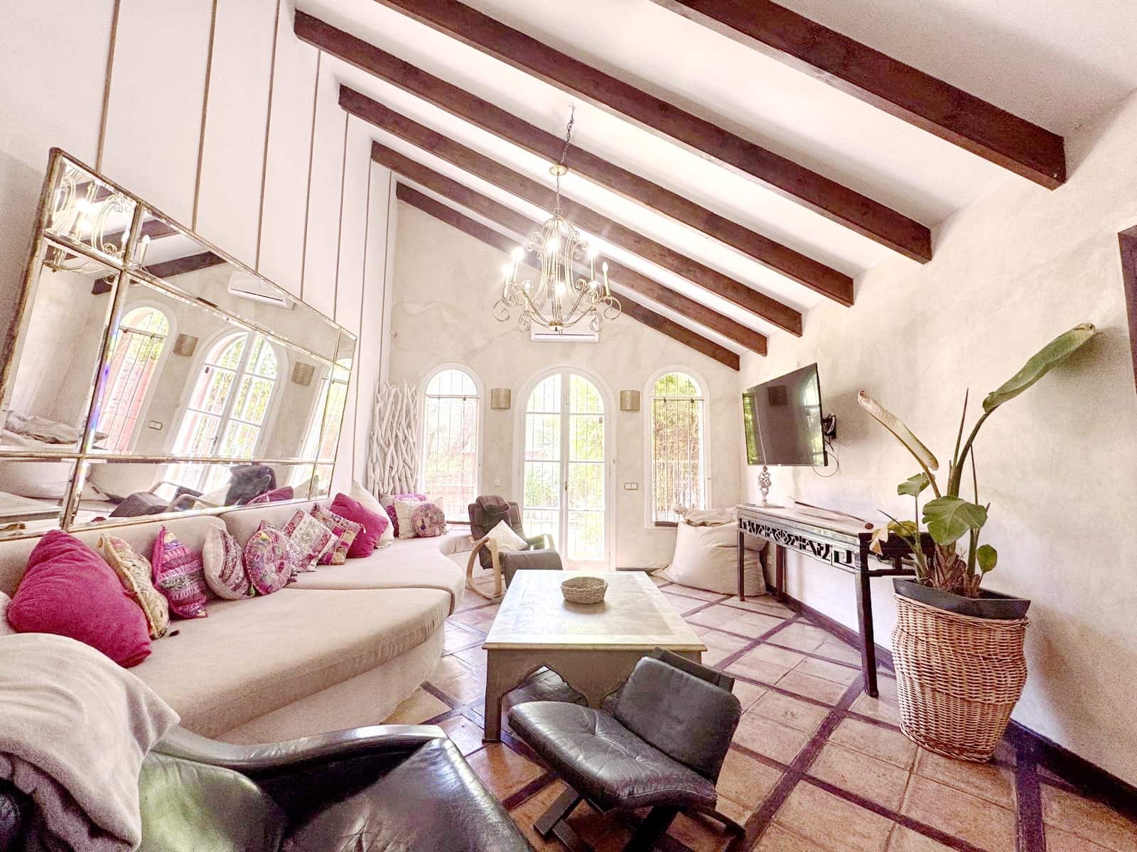 6 Zimmer Villa zu verkaufen in Marbella mit Pool Garage - 2.290.000 € (Ref: 9134628)