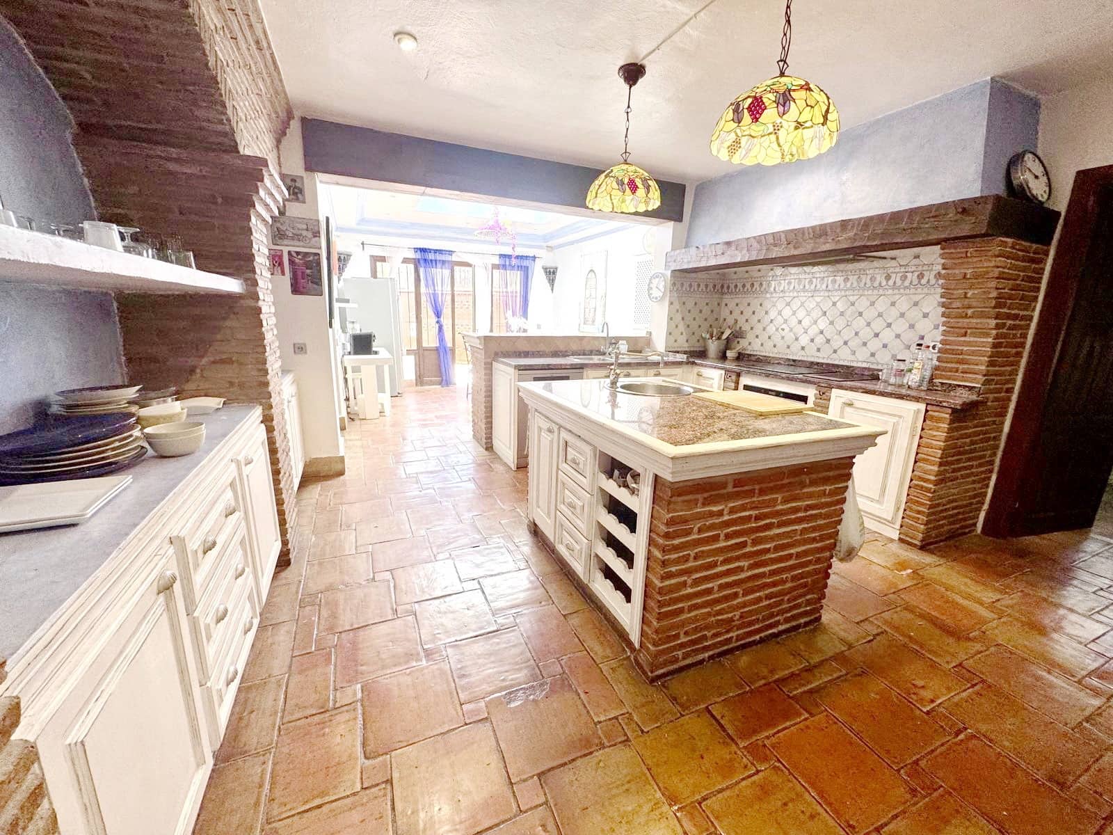 6 Zimmer Villa zu verkaufen in Marbella mit Pool Garage - 2.290.000 € (Ref: 9134628)
