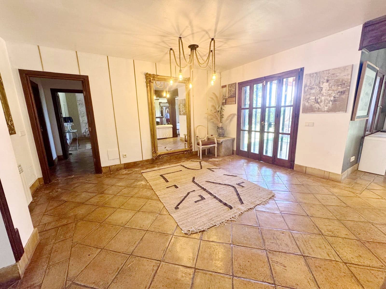6 Zimmer Villa zu verkaufen in Marbella mit Pool Garage - 2.290.000 € (Ref: 9134628)