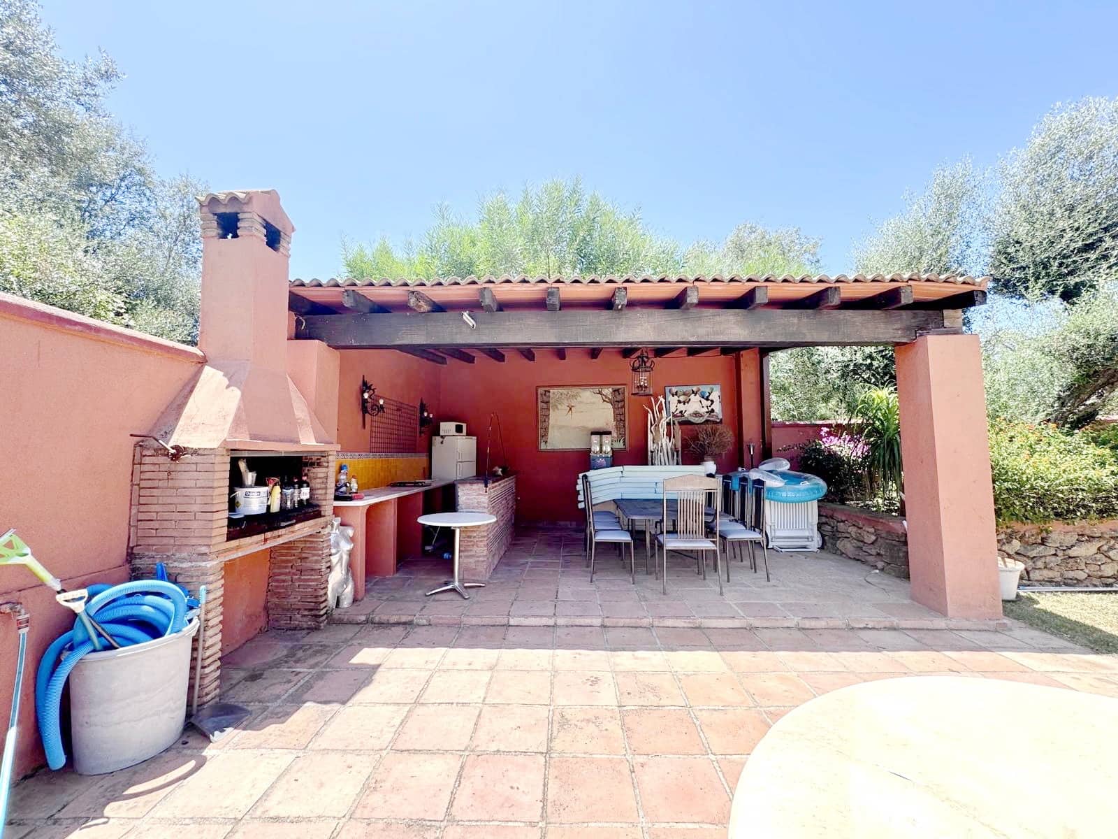 6 Zimmer Villa zu verkaufen in Marbella mit Pool Garage - 2.290.000 € (Ref: 9134628)