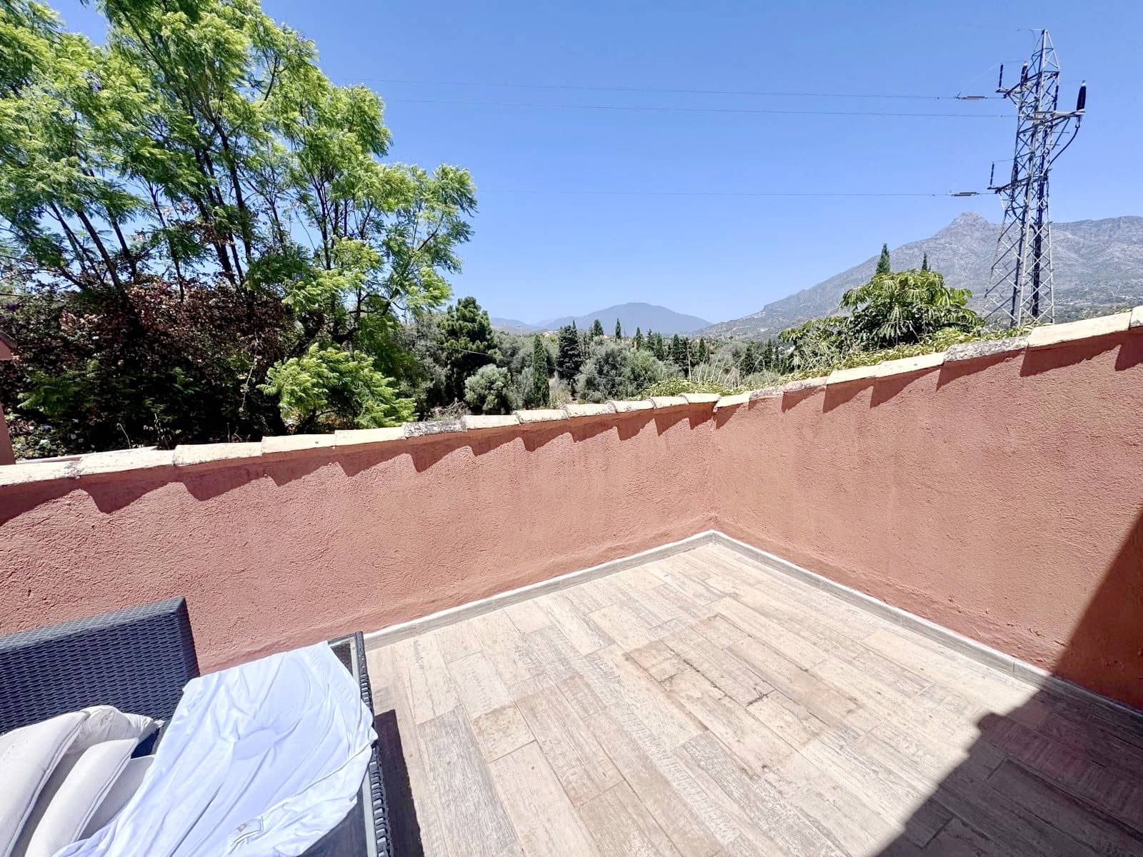 6 Zimmer Villa zu verkaufen in Marbella mit Pool Garage - 2.290.000 € (Ref: 9134628)