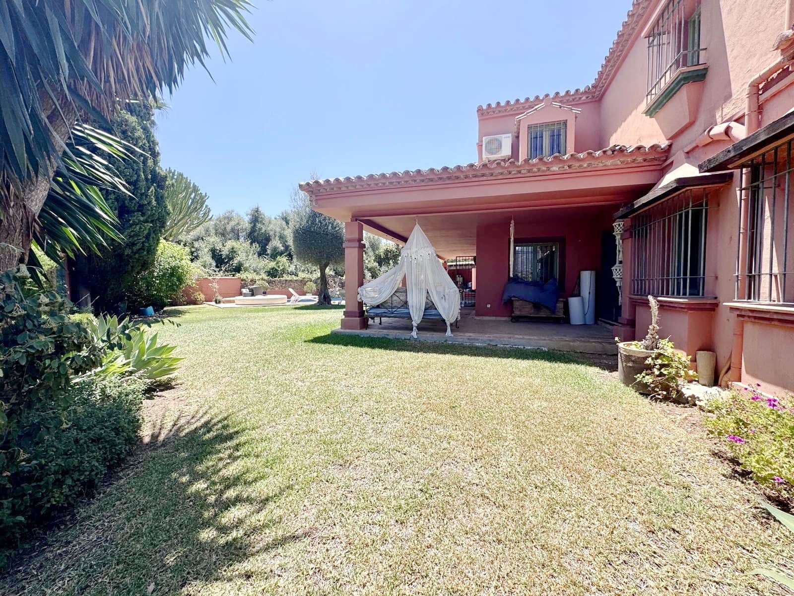 6 Zimmer Villa zu verkaufen in Marbella mit Pool Garage - 2.290.000 € (Ref: 9134628)