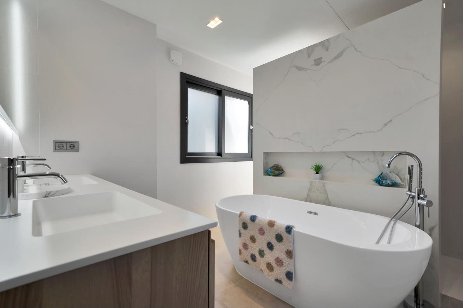 4 soverom Villa til salgs i Benahavis med svømmebasseng garasje - € 2 595 000 (Ref: 9141742)