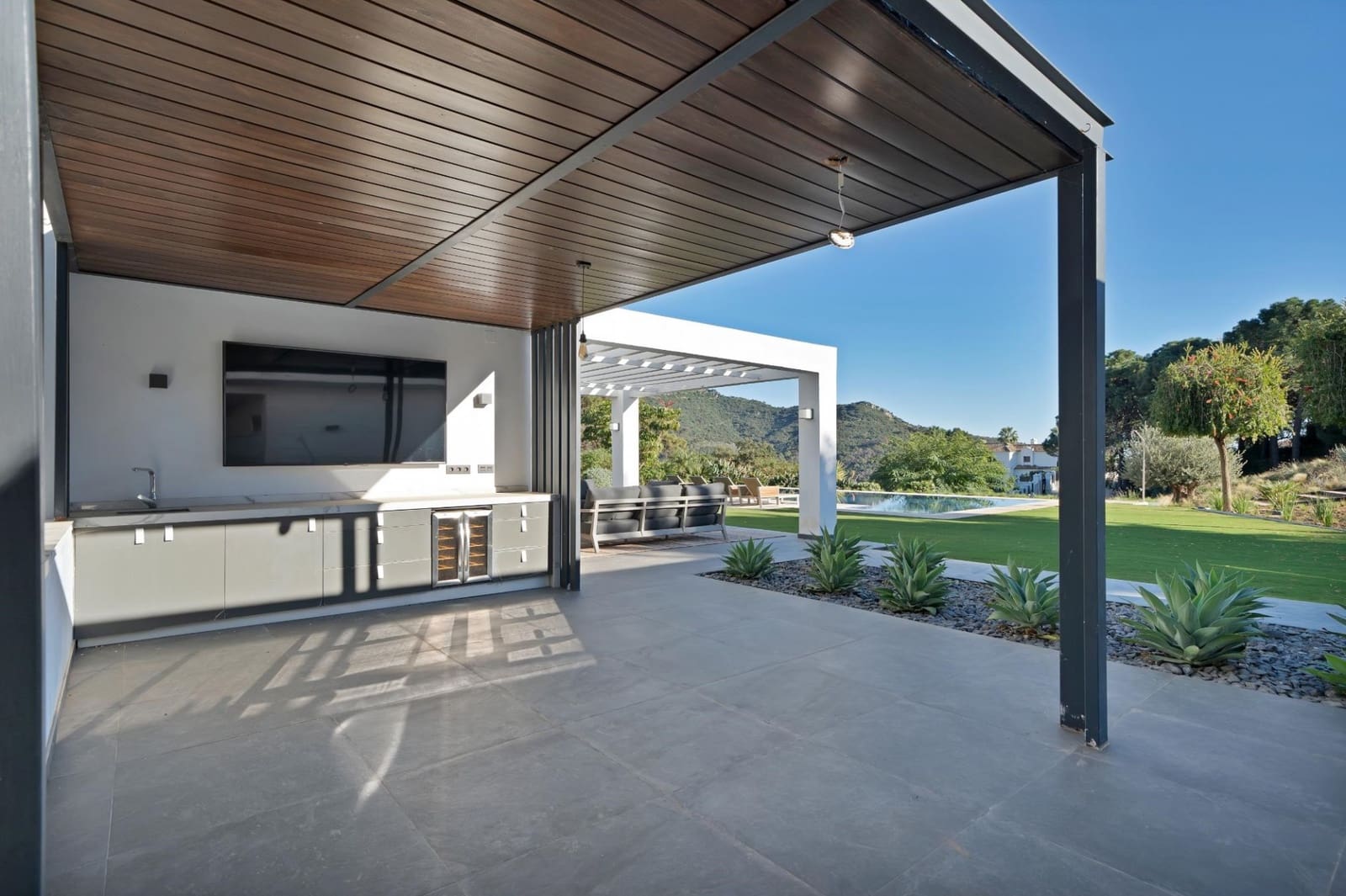 4 soverom Villa til salgs i Benahavis med svømmebasseng garasje - € 2 595 000 (Ref: 9141742)