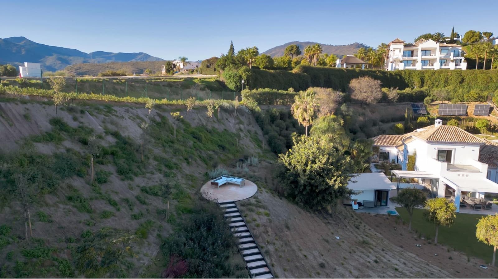 4 soverom Villa til salgs i Benahavis med svømmebasseng garasje - € 2 595 000 (Ref: 9141742)