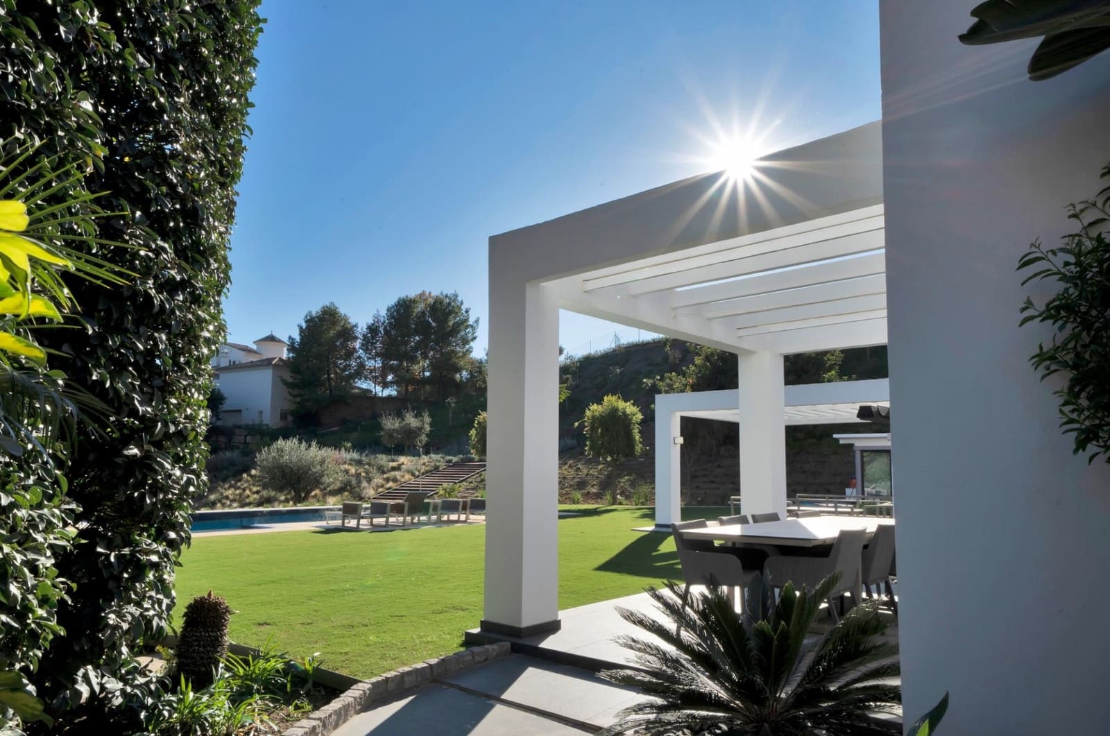 4 soverom Villa til salgs i Benahavis med svømmebasseng garasje - € 2 595 000 (Ref: 9141742)