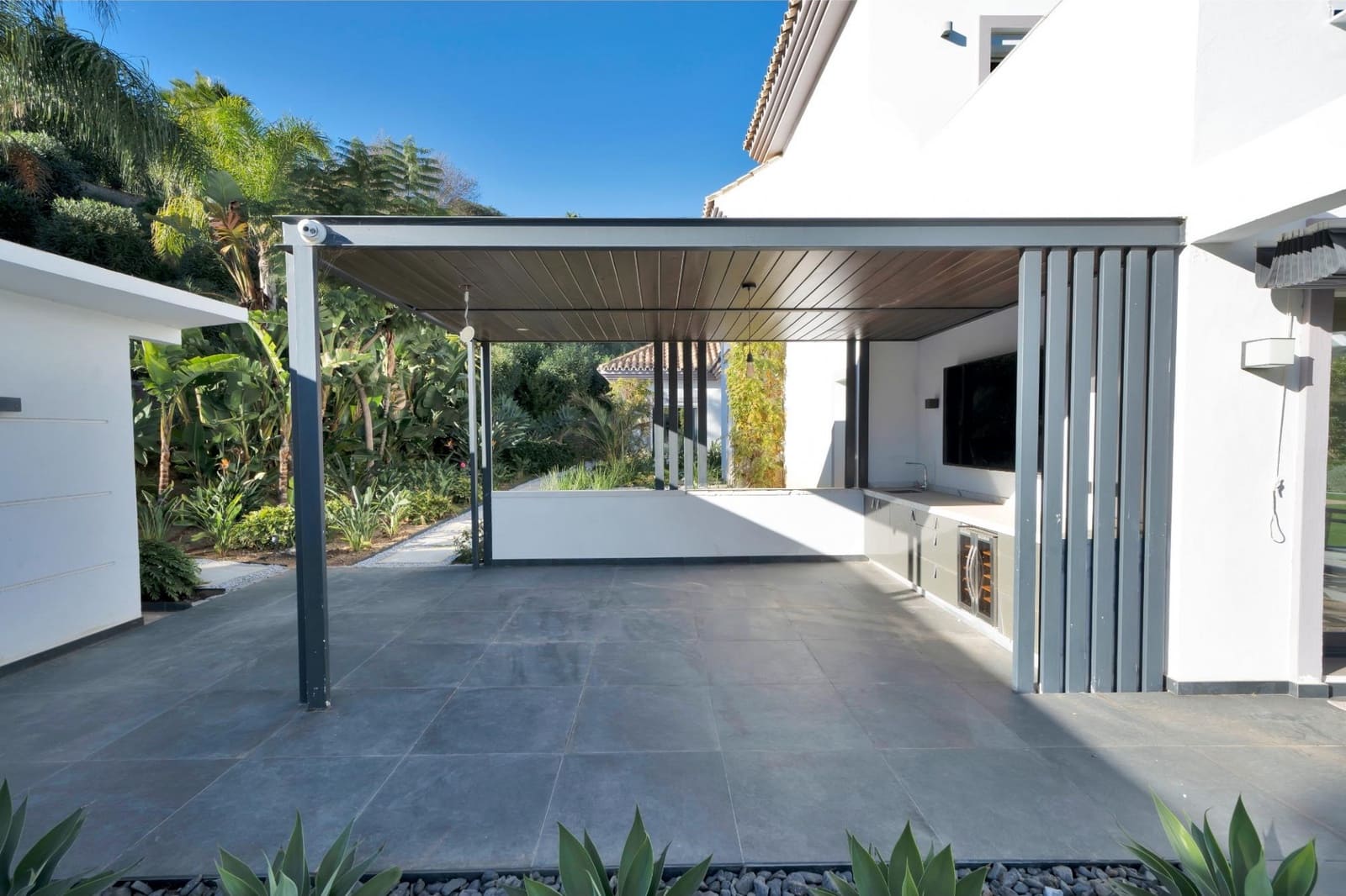 4 soverom Villa til salgs i Benahavis med svømmebasseng garasje - € 2 595 000 (Ref: 9141742)