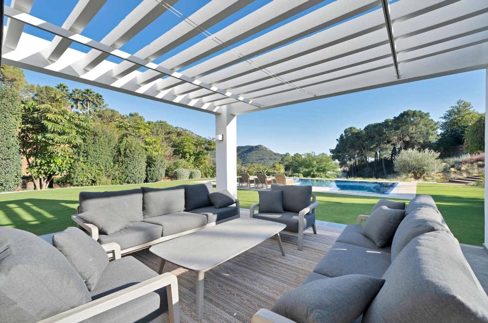 4 sypialnia Willa na sprzedaż w Benahavis z basenem garażem - 2 595 000 € (Ref: 9141742)