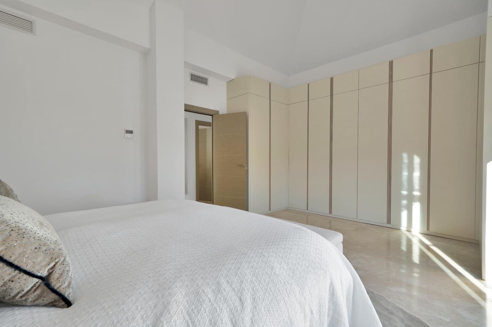 4 sypialnia Willa na sprzedaż w Benahavis z basenem garażem - 2 595 000 € (Ref: 9141742)