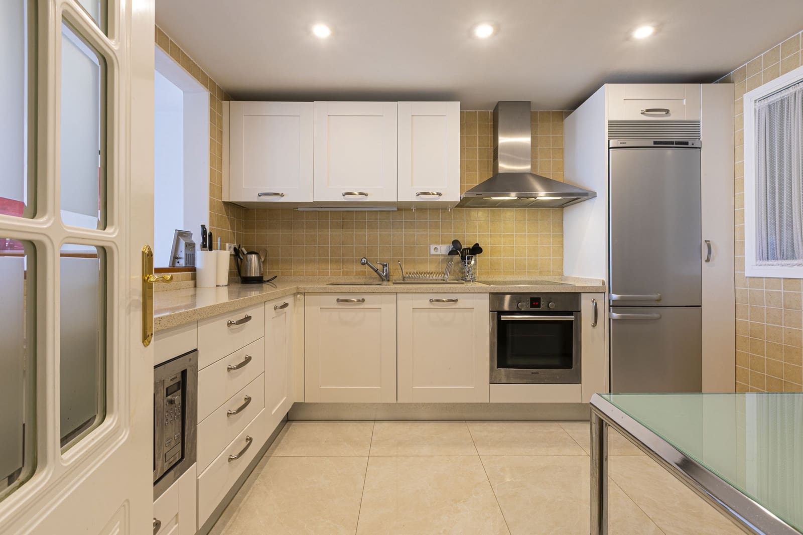 4 makuuhuone Omakotitalo myytävänä paikassa Benahavis mukana uima-altaan 
autotalli - 760 000 € (Ref: 9143131)