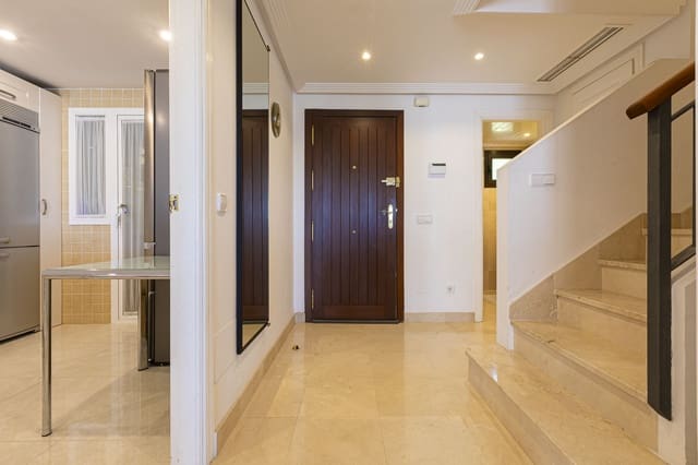 Casa de 4 habitaciones en Benahavís en venta con piscina garaje - 760.000 € (Ref: 9143131)