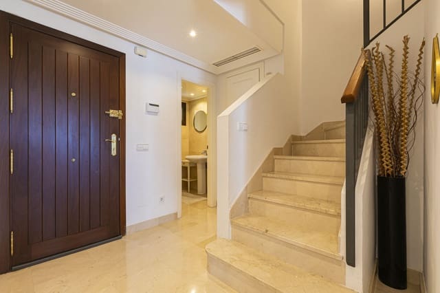 Casa de 4 habitaciones en Benahavís en venta con piscina garaje - 760.000 € (Ref: 9143131)