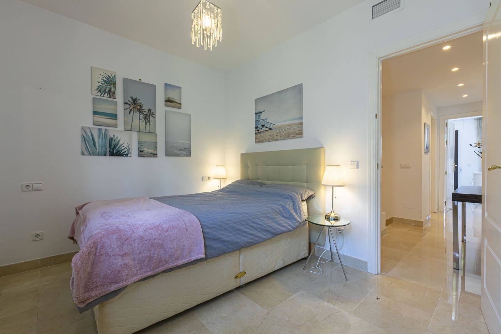 4 makuuhuone Omakotitalo myytävänä paikassa Benahavis mukana uima-altaan 
autotalli - 760 000 € (Ref: 9143131)