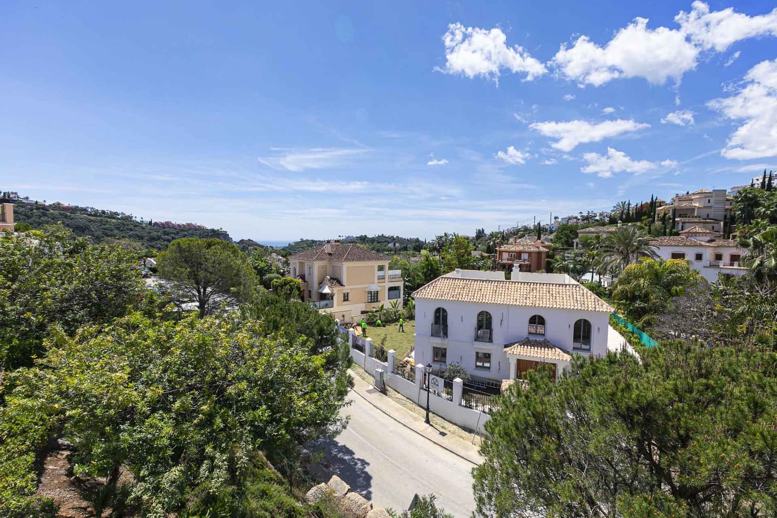 4 makuuhuone Omakotitalo myytävänä paikassa Benahavis mukana uima-altaan 
autotalli - 760 000 € (Ref: 9143131)