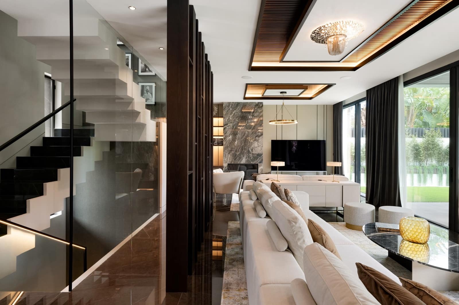 5 bedroom Villa for sale in Marbella with pool garage - € 10,950,000 (Ref: 9154279)