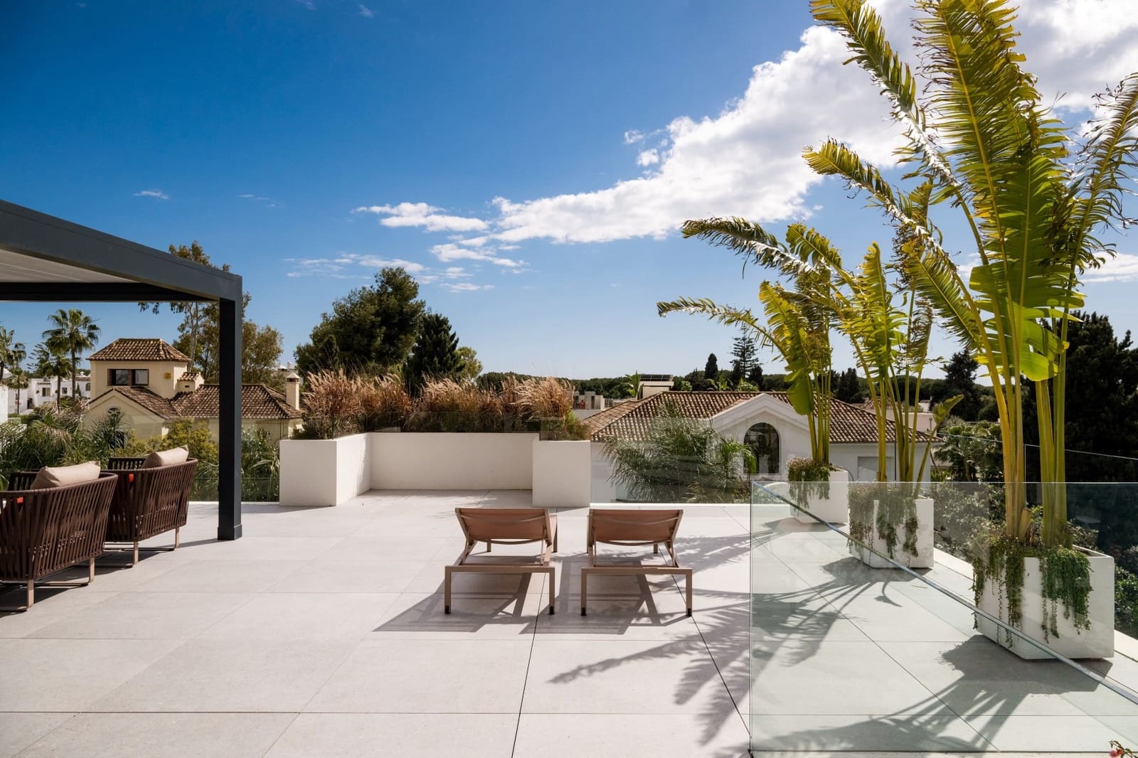 5 bedroom Villa for sale in Marbella with pool garage - € 10,950,000 (Ref: 9154279)