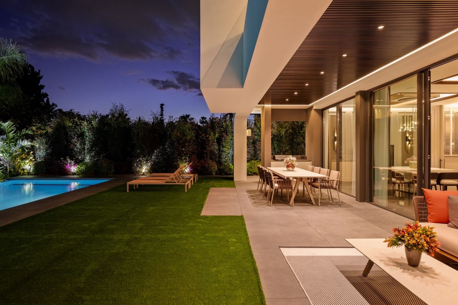 5 bedroom Villa for sale in Marbella with pool garage - € 10,950,000 (Ref: 9154279)