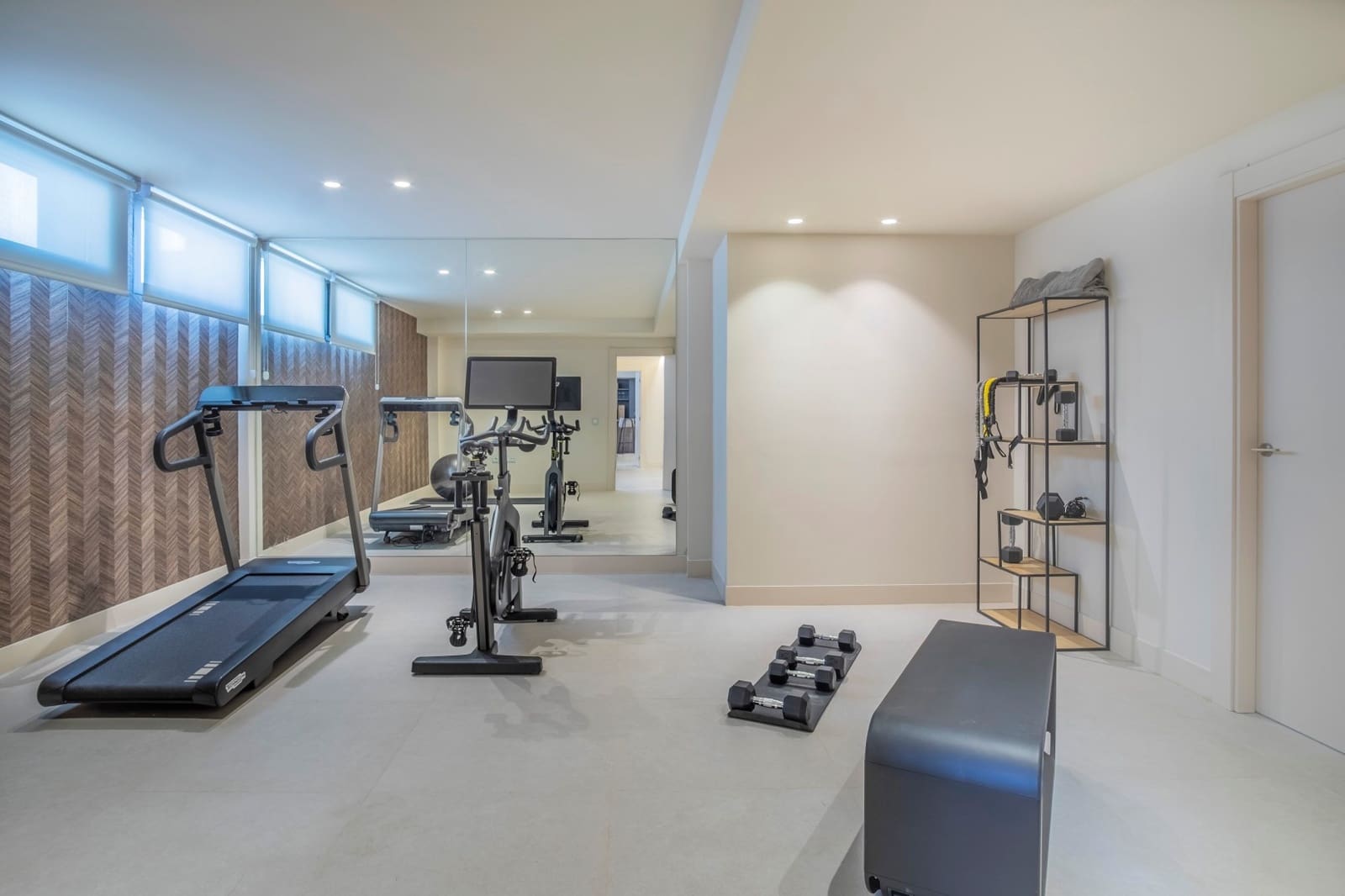 4 sypialnia Willa na sprzedaż w New Golden Mile z basenem garażem - 4 500 000 € (Ref: 9176570)