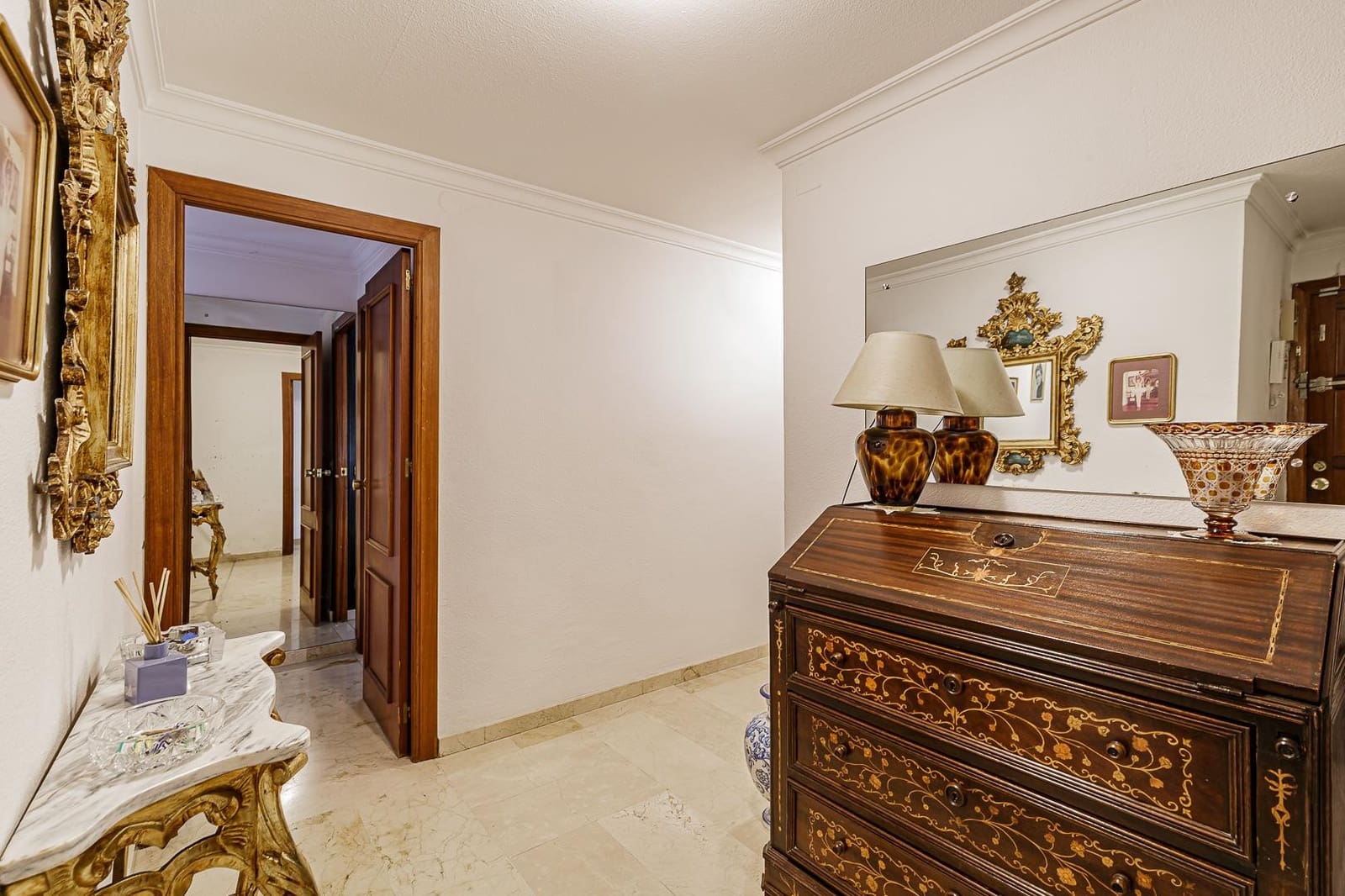 4 bedroom Apartment for sale in Marbella - € 595,000 (Ref: 9185639)