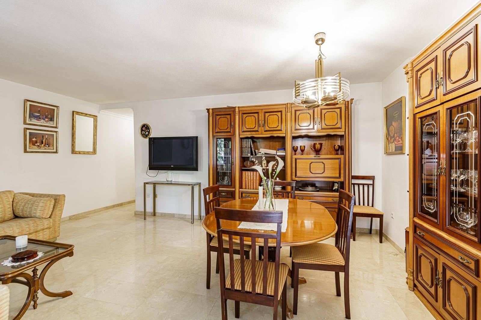 4 bedroom Apartment for sale in Marbella - € 595,000 (Ref: 9185639)