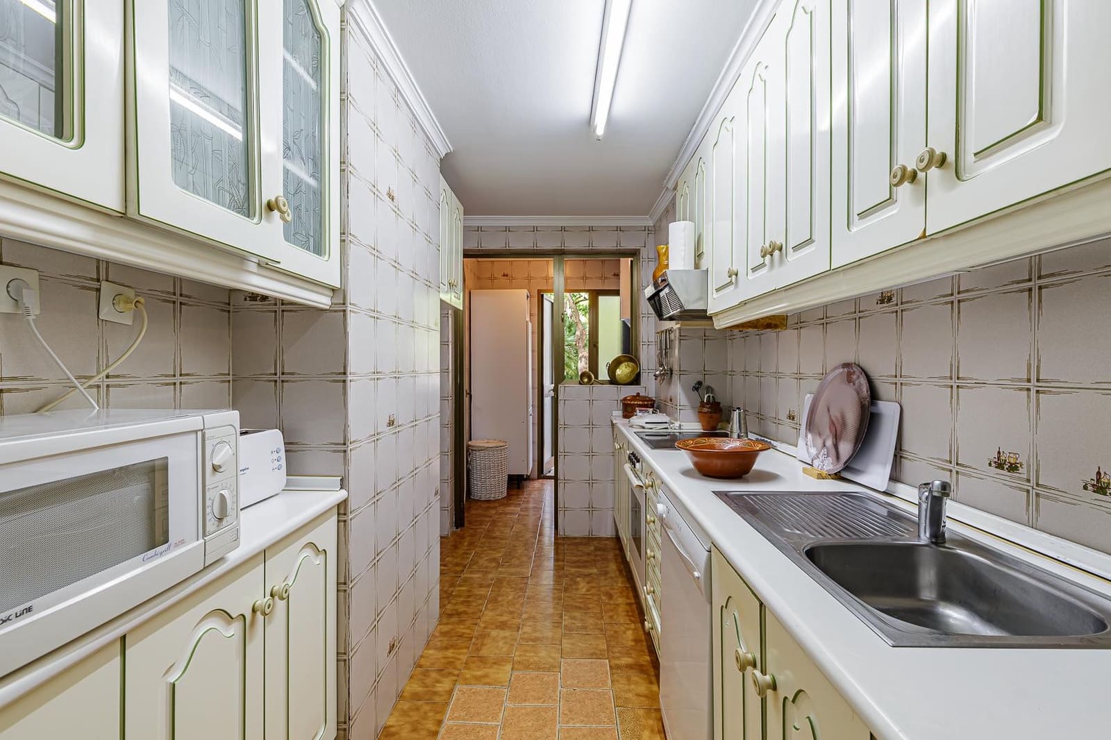 4 bedroom Apartment for sale in Marbella - € 595,000 (Ref: 9185639)